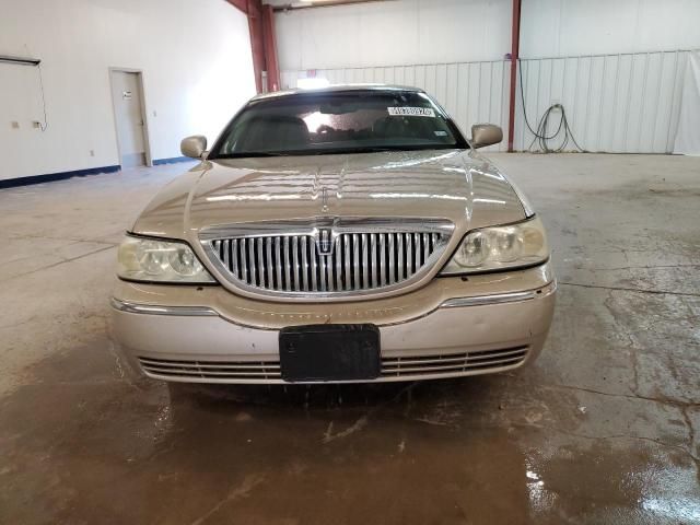 2006 Lincoln Town Car Signature