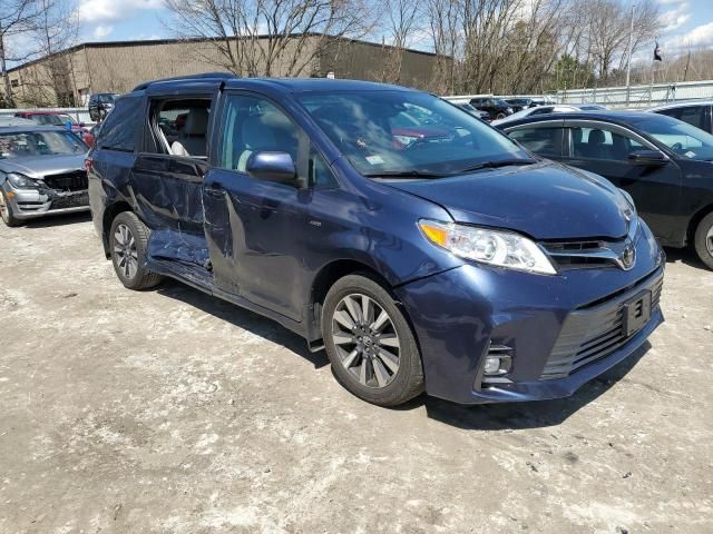 2019 Toyota Sienna XLE