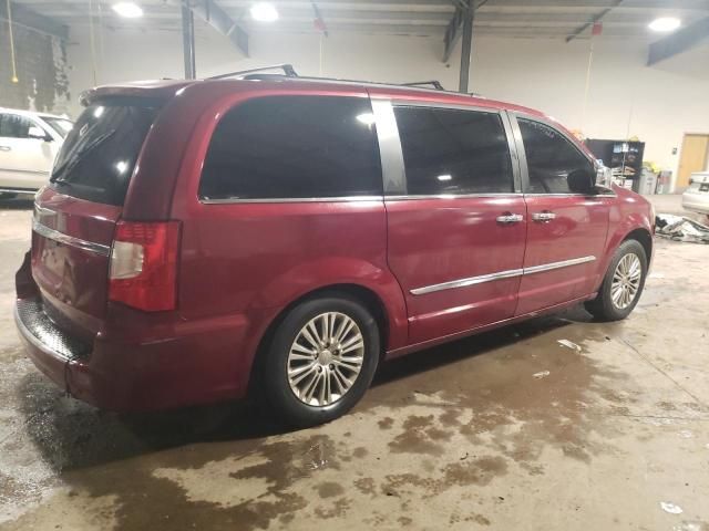 2013 Chrysler Town & Country Touring L