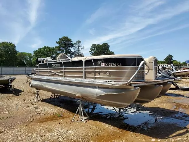 2015 Xcur Pontoon