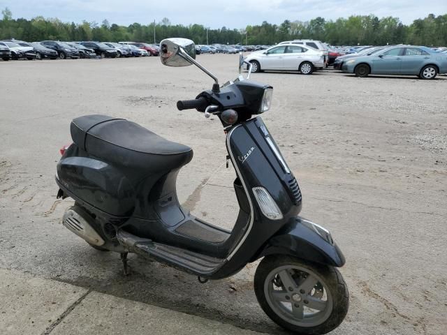 2010 Vespa LX 150