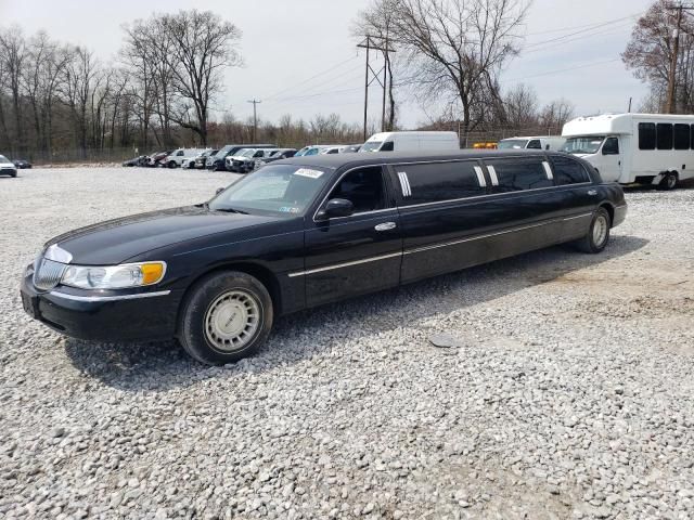 1999 Lincoln Town Car Executive