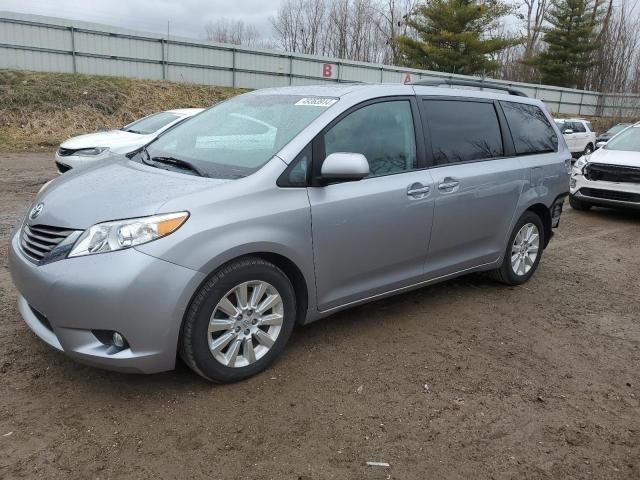 2013 Toyota Sienna XLE