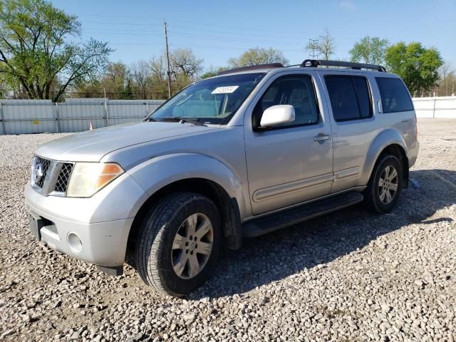 2005 Nissan Pathfinder LE