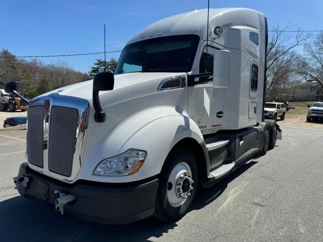 2018 Kenworth Construction T680