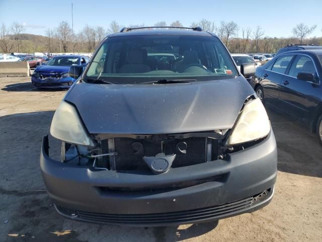 2005 Toyota Sienna CE