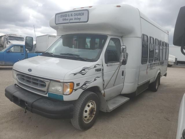 2002 Ford Econoline E450 Super Duty Cutaway Van