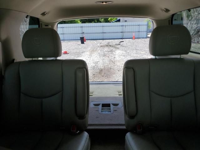 2004 Cadillac Escalade Luxury