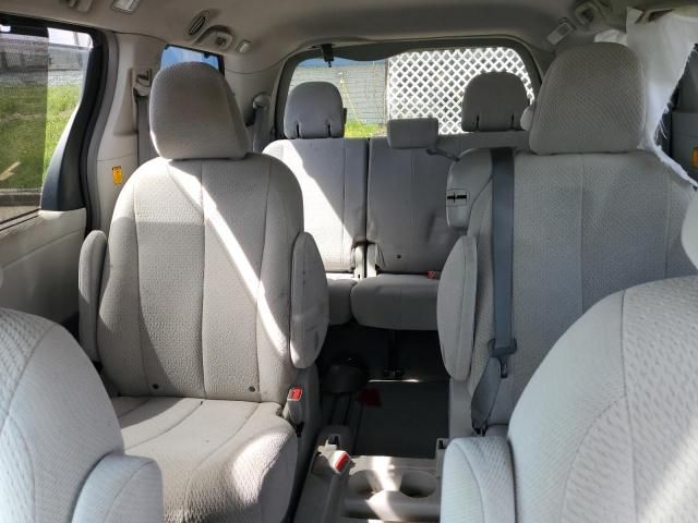 2012 Toyota Sienna LE