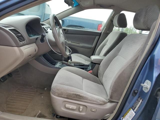 2004 Toyota Camry LE