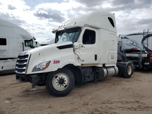 2018 Freightliner Cascadia 126