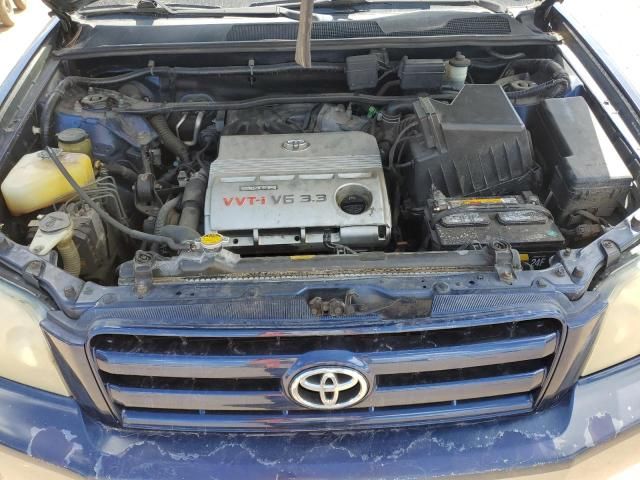 2004 Toyota Highlander Base