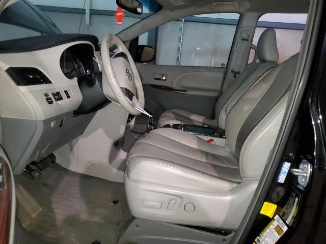 2013 Toyota Sienna XLE