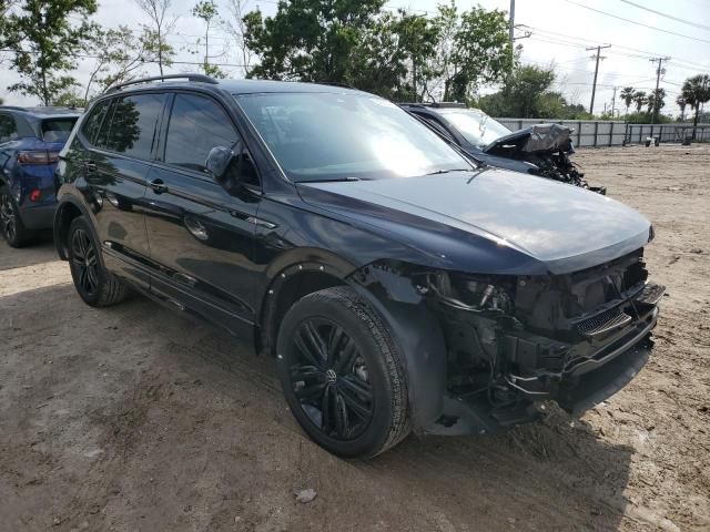 2022 Volkswagen Tiguan SE R-LINE Black