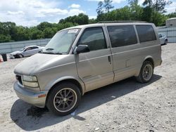 Salvage trucks for sale at Augusta, GA auction: 2002 GMC Safari XT