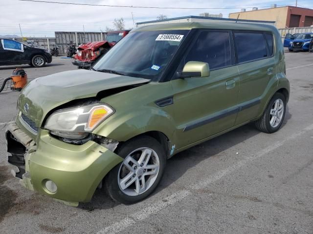 2010 KIA Soul +