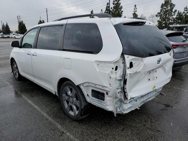 2014 Toyota Sienna Sport