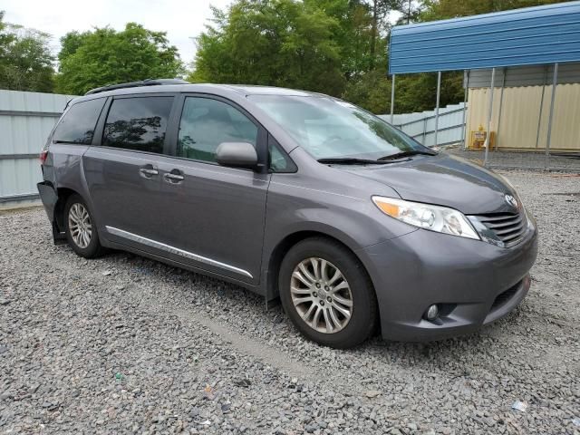 2015 Toyota Sienna XLE