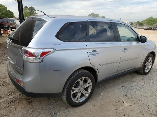 2014 Mitsubishi Outlander SE