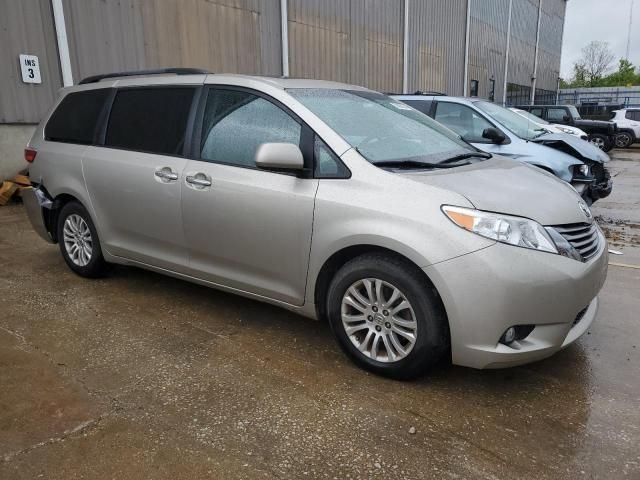 2016 Toyota Sienna XLE