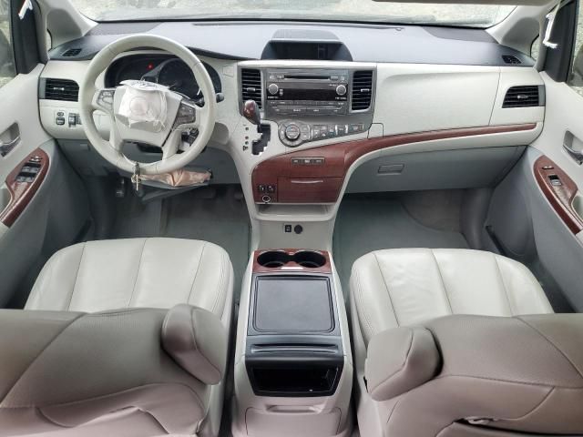 2014 Toyota Sienna XLE