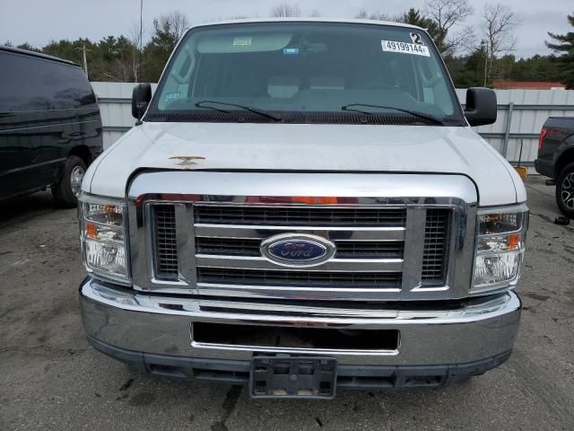 2012 Ford Econoline E350 Super Duty Wagon