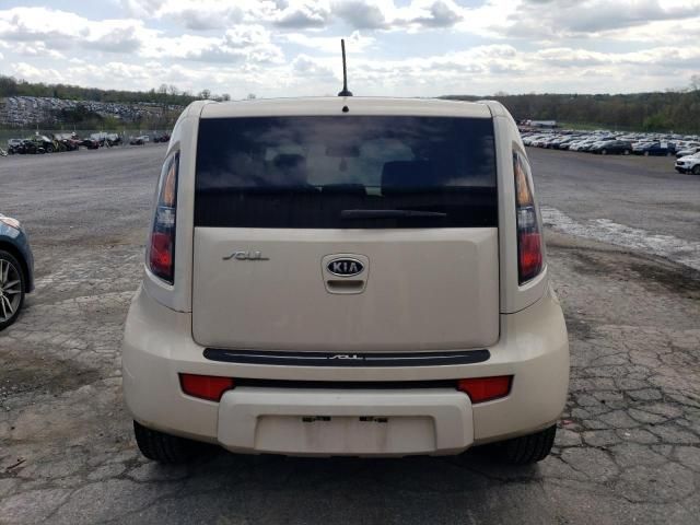 2011 KIA Soul +