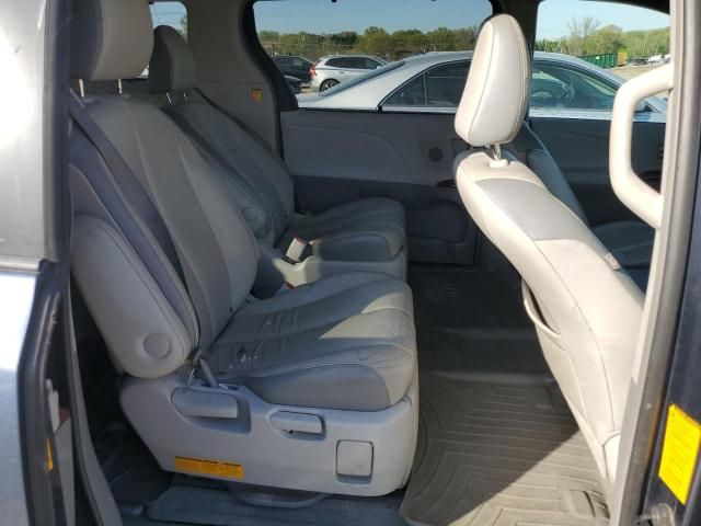 2013 Toyota Sienna XLE