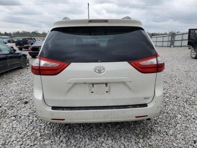 2017 Toyota Sienna XLE