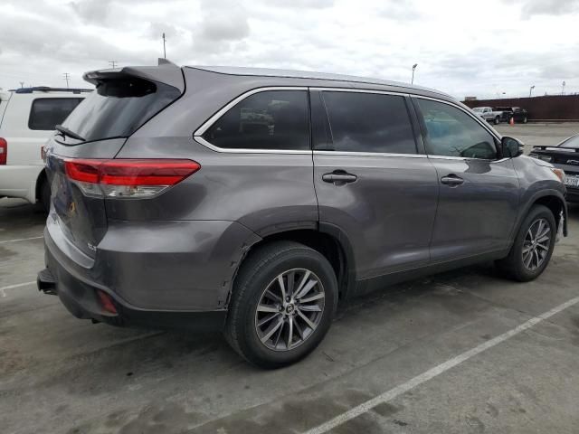 2019 Toyota Highlander SE