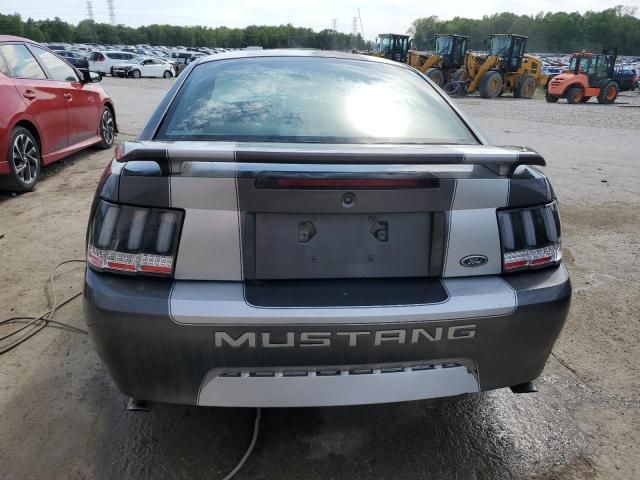 2004 Ford Mustang