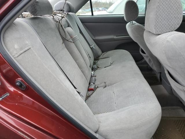 2004 Toyota Camry LE