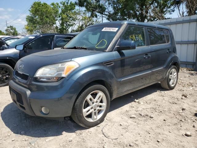 2011 KIA Soul +