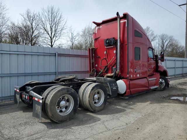 2016 Kenworth Construction T680