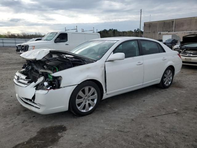 2005 Toyota Avalon XL