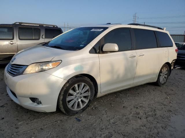 2012 Toyota Sienna XLE