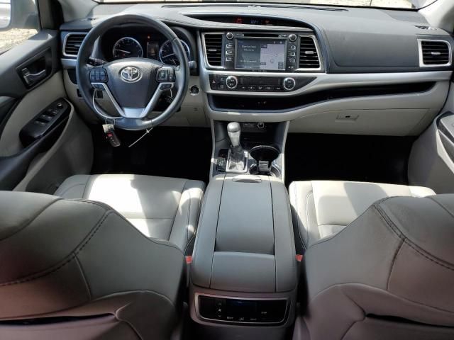 2019 Toyota Highlander SE