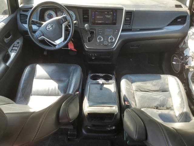 2015 Toyota Sienna Sport