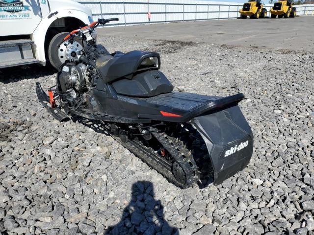 2020 Skidoo Renegade