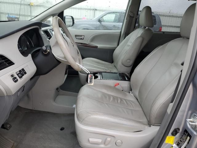 2013 Toyota Sienna XLE