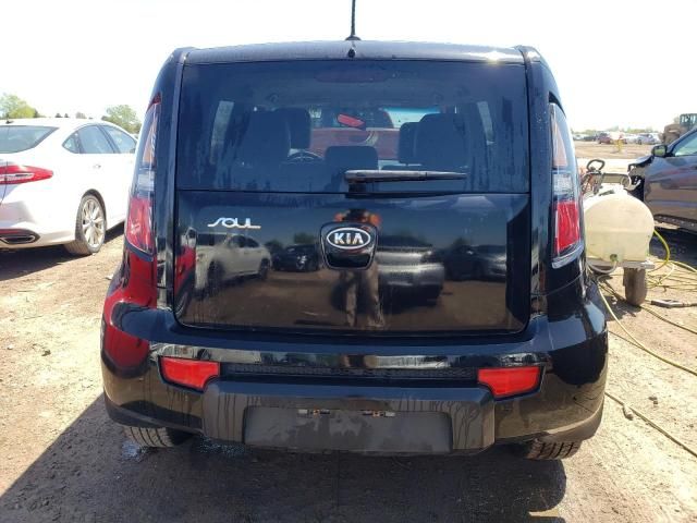 2011 KIA Soul +