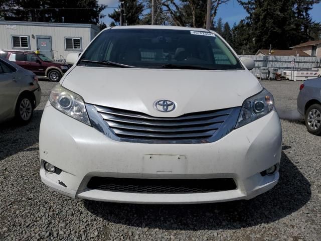 2012 Toyota Sienna XLE