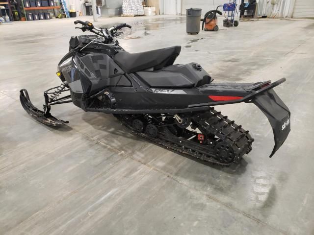 2020 Skidoo MX Z TNT