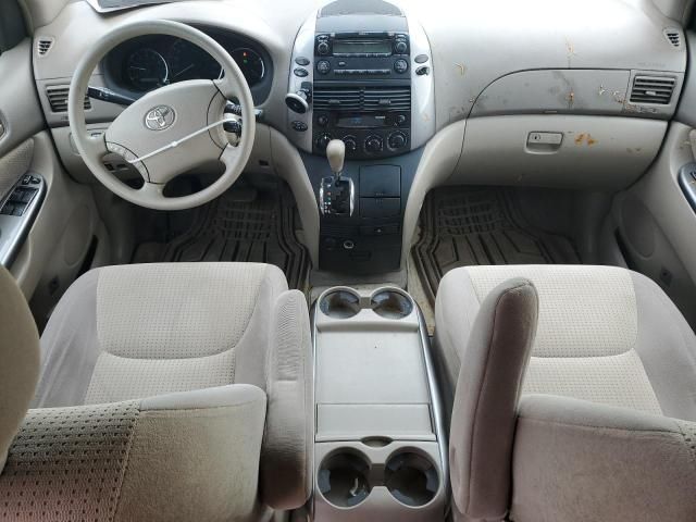 2010 Toyota Sienna CE