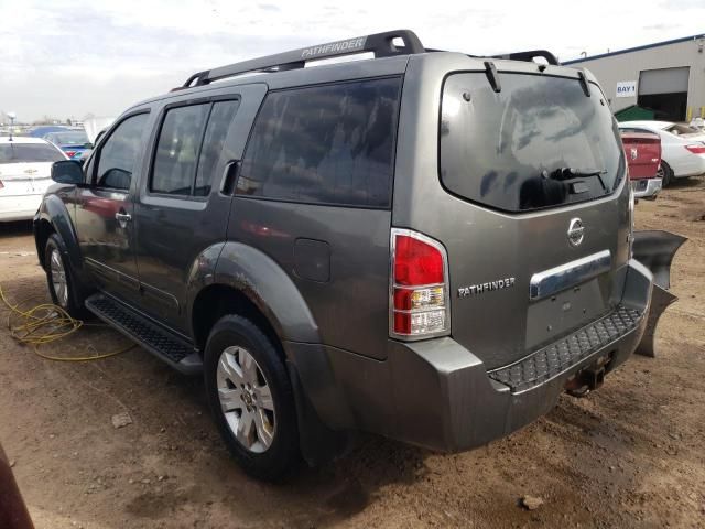 2005 Nissan Pathfinder LE