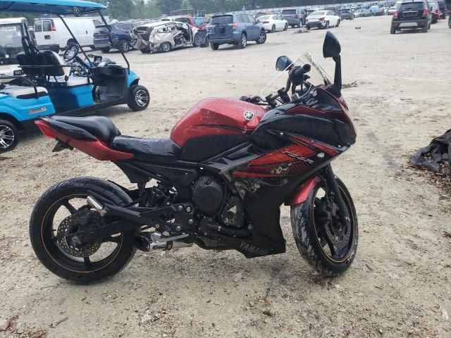 2011 Yamaha FZ6 R