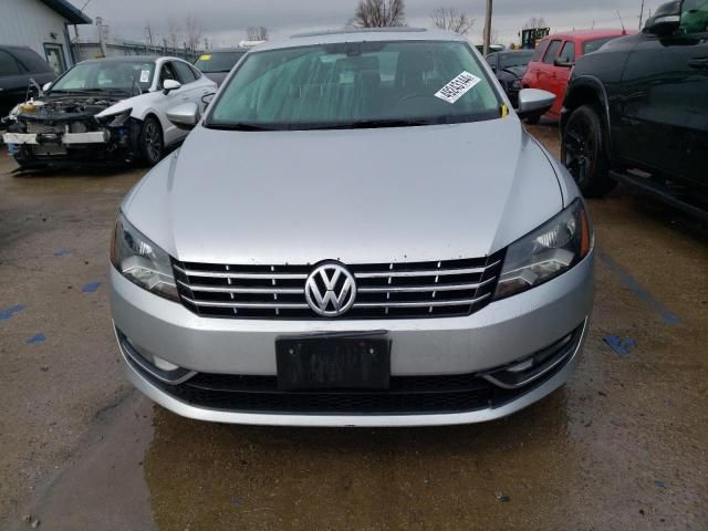 2012 Volkswagen Passat SEL