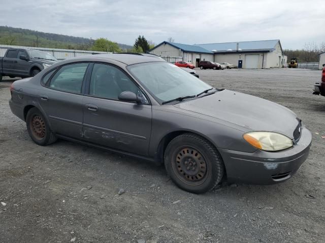 2005 Ford Taurus SE