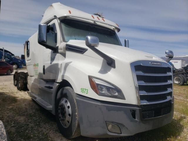 2020 Freightliner Cascadia 126