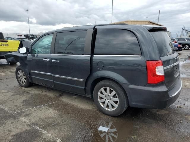 2011 Chrysler Town & Country Touring L